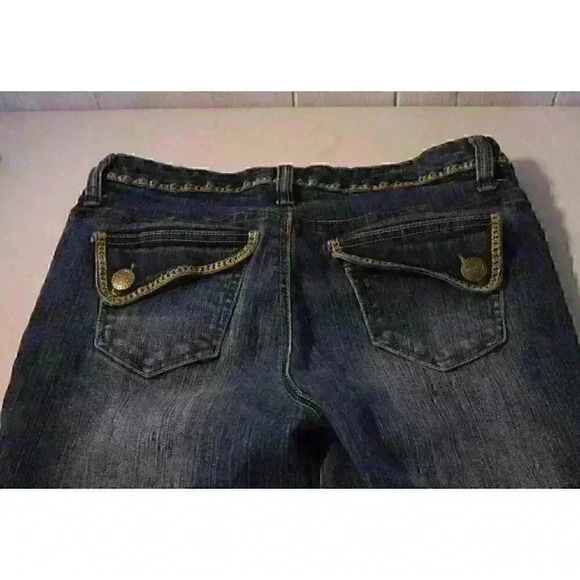 Southpole Denim Bermuda Cuffed Shorts Gold Embellished Y2K Shorts Juniors Size 9 - Picture 6 of 9